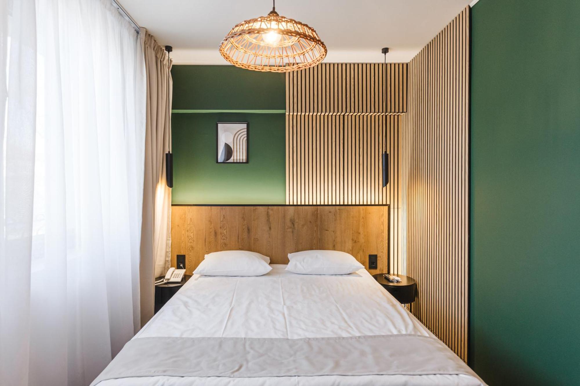Stokker Hotel Oradea Buitenkant foto